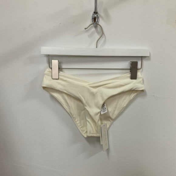L*Space cream bikini bottom - Picture 1 of 5